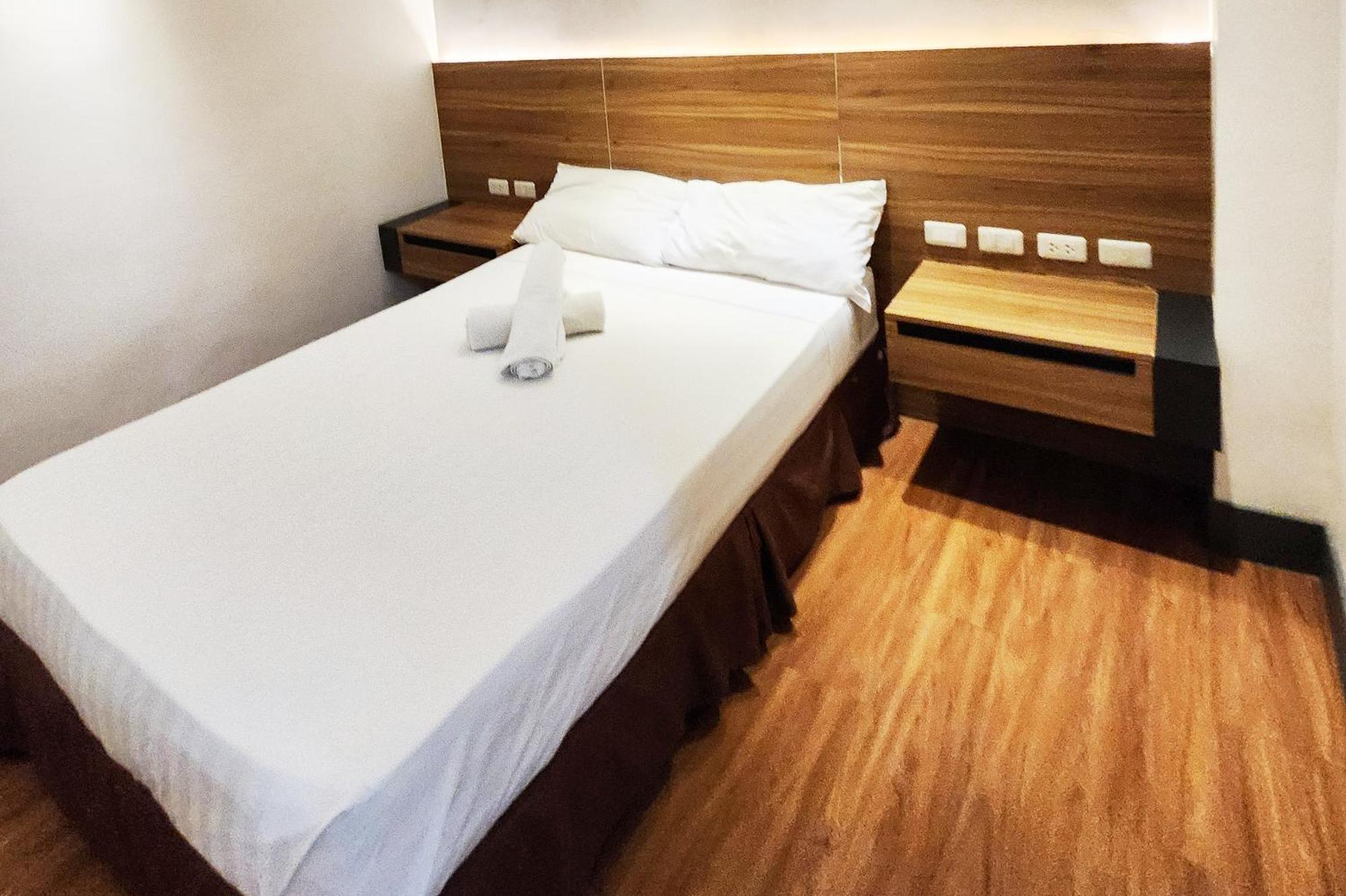 Boulevard Pension Hotel סבו מראה חיצוני תמונה